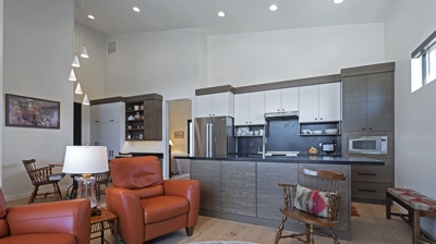 Interior Mullens Photo